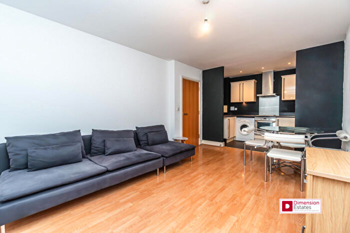 1 Bedroom Apartment To Rent In Capulet Square, Bromley By Bow, London, E3