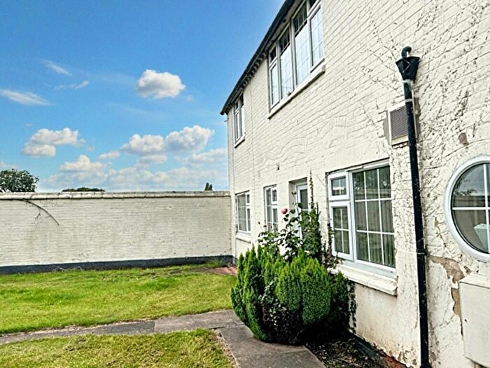 3 Bedroom Flat To Rent In Marle Pit Hill, Sutton Bonington, LE12