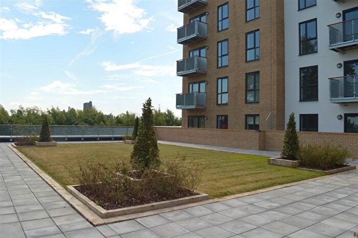 2 Bedroom Flat To Rent In Hackney House, Clydesdale Way, Belvedere, DA17
