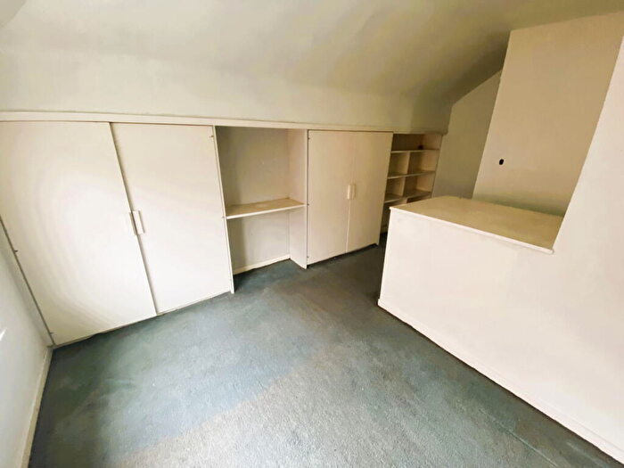3 Bedroom Semi-Detached Bungalow For Sale In Fairfields, Garden Suburb, Oldham, OL8