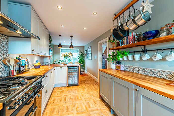 4 Bedroom Detached House For Sale In Hall Farm Close, Riccall, York, North Yorkshire, YO19