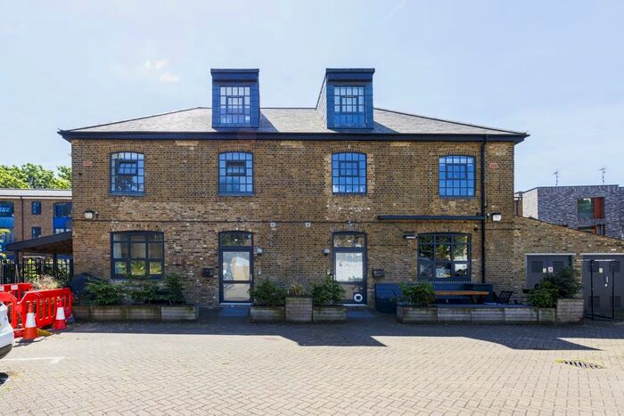 4 Bedroom Flat To Rent In Hatcham Park Mews, London, SE14