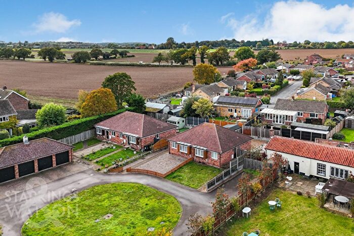 2 Bedroom Semi-detached Bungalow For Sale In Wood End Close, Hales, Norwich, NR14
