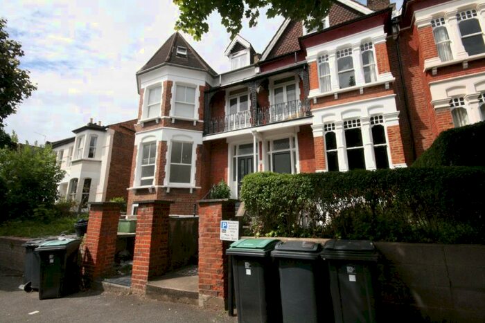 2 Bedroom Flat To Rent In Mountview Road, Hornsey, N4