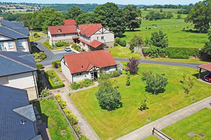 2 Bedroom Detached Bungalow For Sale In Hollins Hall, Killinghall, HG3