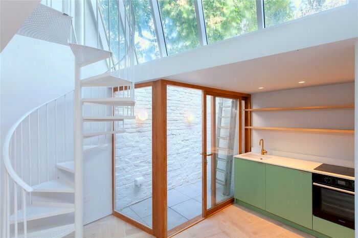 1 Bedroom Terraced House To Rent In Florence Street, Angel, N1