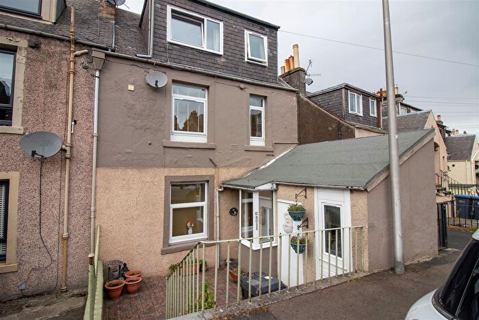 2 Bedroom Flat For Sale In B Wellogate Place, Hawick, TD9
