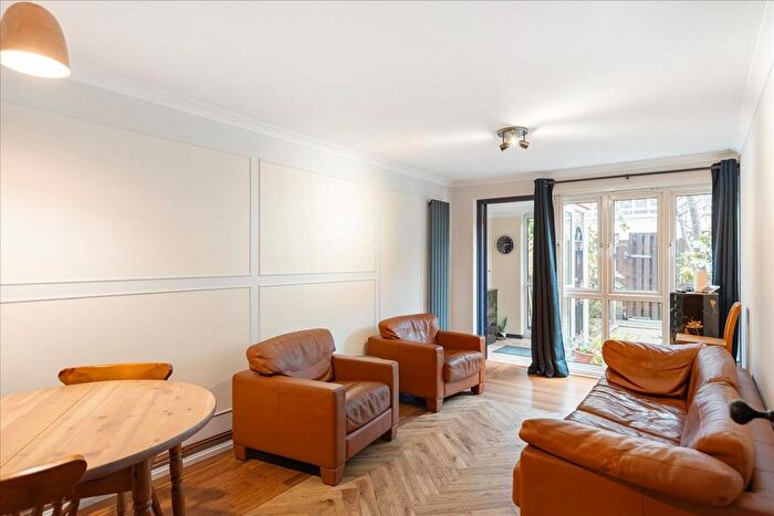 2 Bedroom Flat For Sale In Sun Road, West Kensington, London, W14
