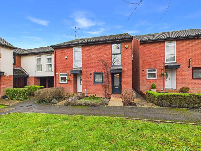 2 Bedroom Terraced House For Sale In Carshalton Way, Lower Earley, RG6