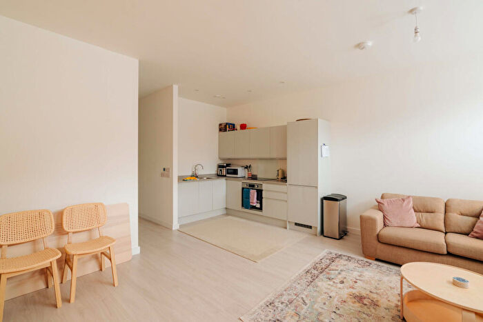 2 Bedroom Flat For Sale In Catherine's Yard, Bedminster, BS3