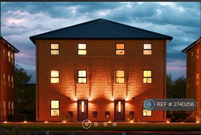 2 Bedroom Semi-Detached House To Rent In Blackthorn Boulevard, Kiveton Park, S26