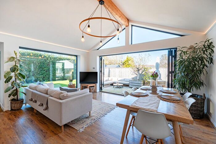 3 Bedroom Semi Detached Bungalow For Sale In Clinton Road, Lymington, SO41