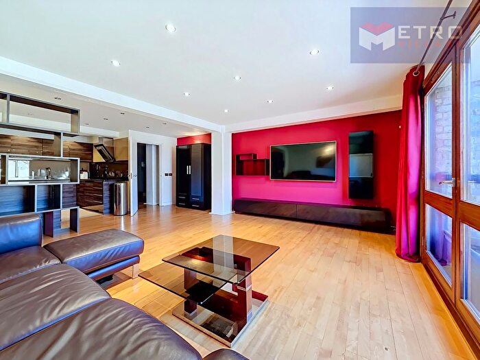 2 Bedroom Flat To Rent In New Crane Wharf, Wapping, London, E1W
