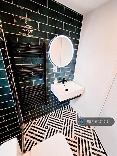 2 Bedroom Flat To Rent In Plimsoll Close, London, E14