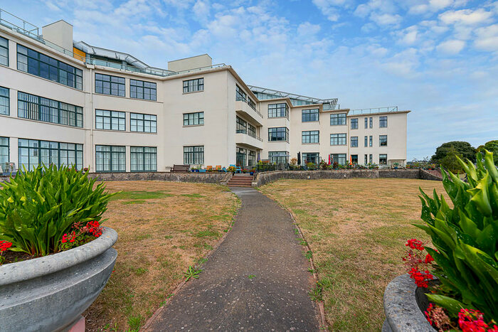 2 Bedroom Apartment To Rent In The Headlands, Hayes Road, Sully, Penarth, CF64