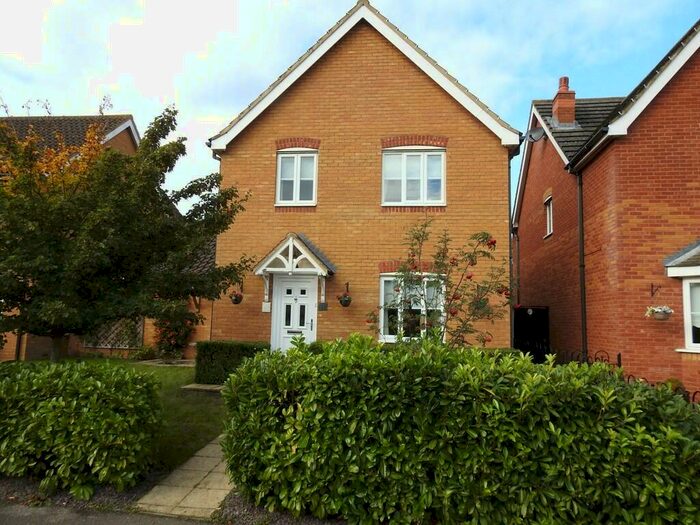 4 Bedroom Link Detached House To Rent In Brook Farm Road, Saxmundham, IP17