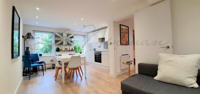 1 Bedroom Flat To Rent In Charlotte Street, Fitzrovia, W1T