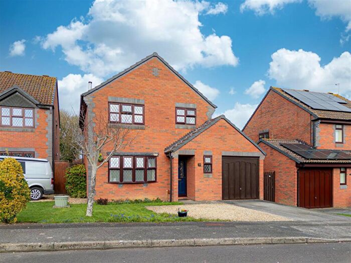 4 Bedroom Detached House For Sale In Osprey Close, Bowerhill, Melksham, SN12