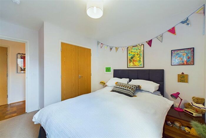 1 Bedroom Flat For Sale In Oakley House, Hotspur Street, London, SE11