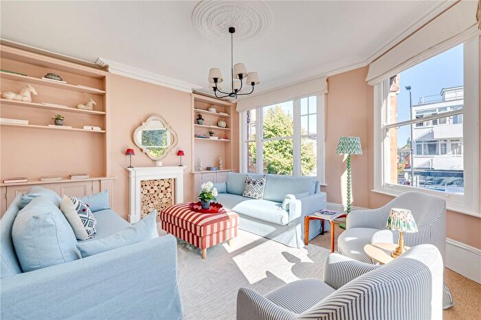 4 Bedroom End Of Terrace House To Rent In Wandsworth Bridge Road, London, SW6