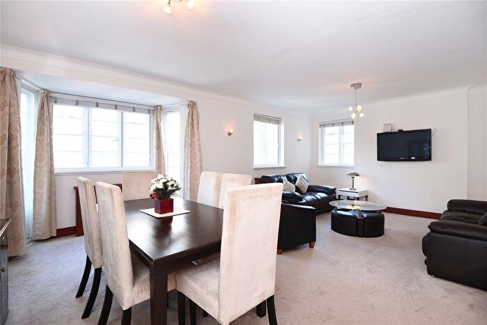 3 Bedroom Flat To Rent In Marlborough Court, Pembroke Road, W8