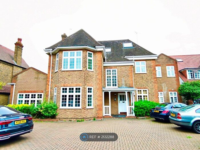 3 Bedroom Flat To Rent In Gunnersbury Avenue, London, W5