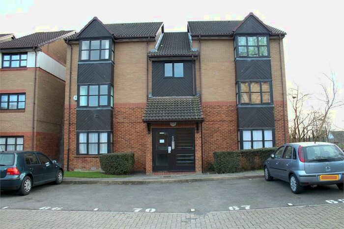 Studio To Rent In Conifer Way, Wembley, HA0