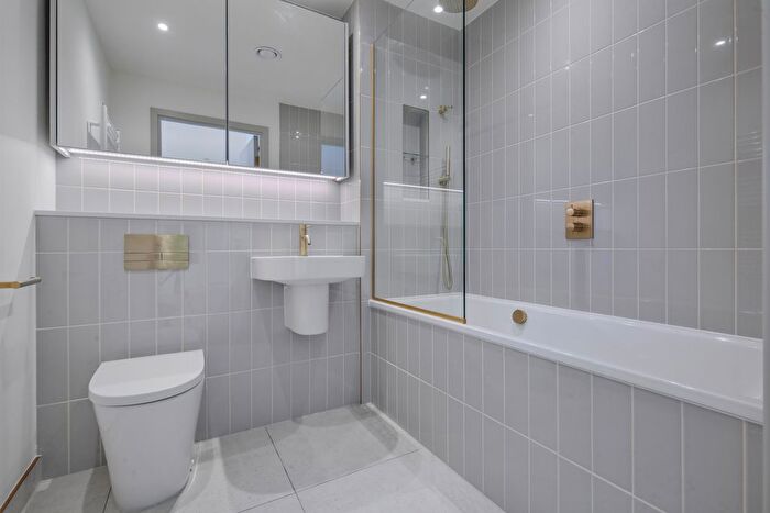 1 Bedroom Flat To Rent In The Eades, Selborne Road, London, E17