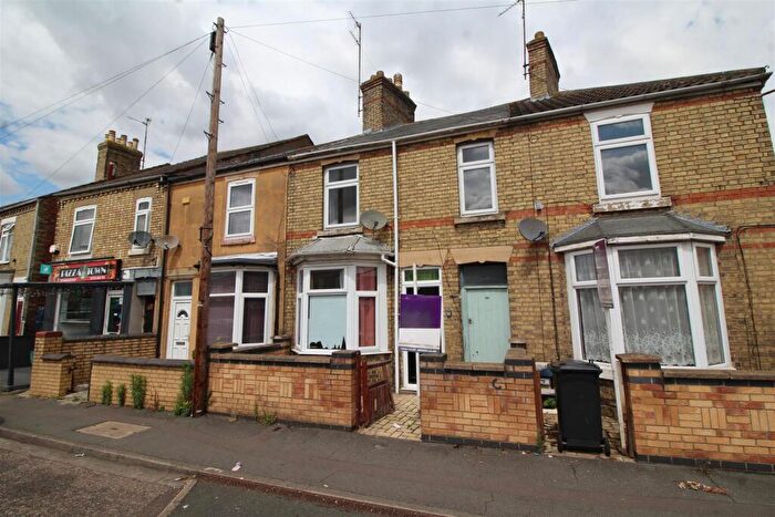 3 Bedroom Terraced House For Sale In Wellington Street, Peterborough, PE1