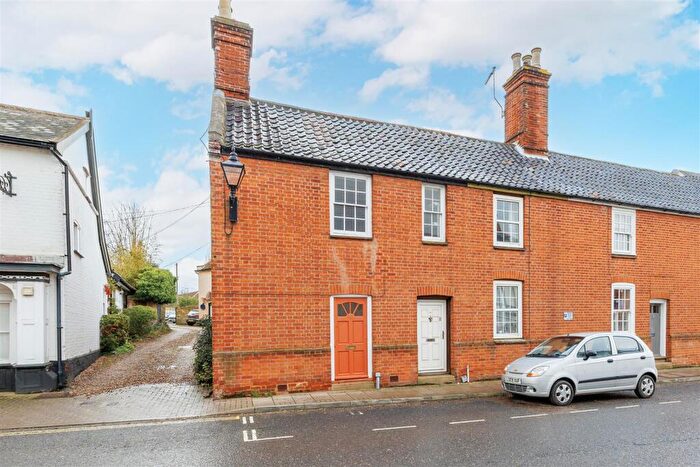 3 Bedroom End Of Terrace House For Sale In London Road, Halesworth, IP19