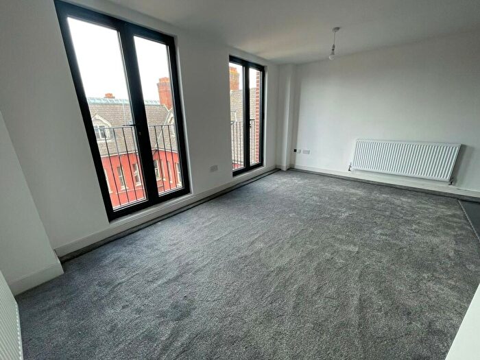 2 Bedroom Flat To Rent In Christchurch Road, BH1