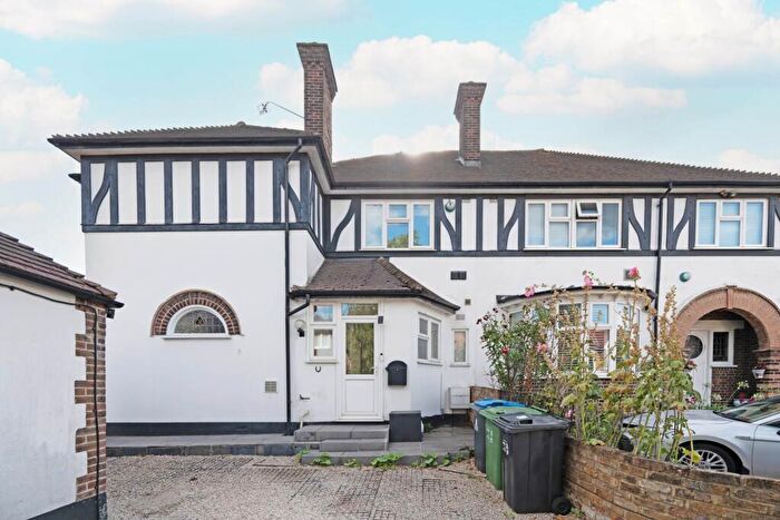 3 Bedroom Semi Detached House To Rent In Savile Close, New Malden, KT3