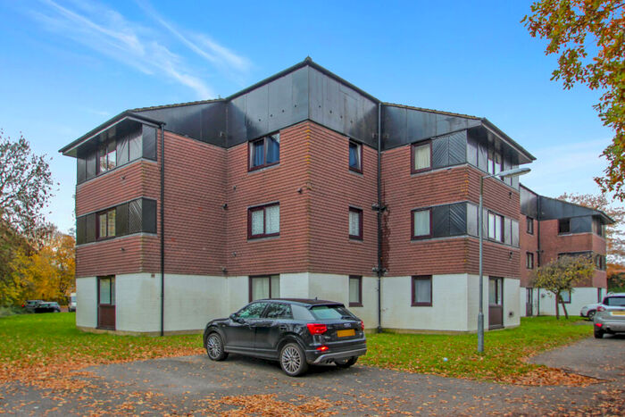 Studio To Rent In Ifield, RH11