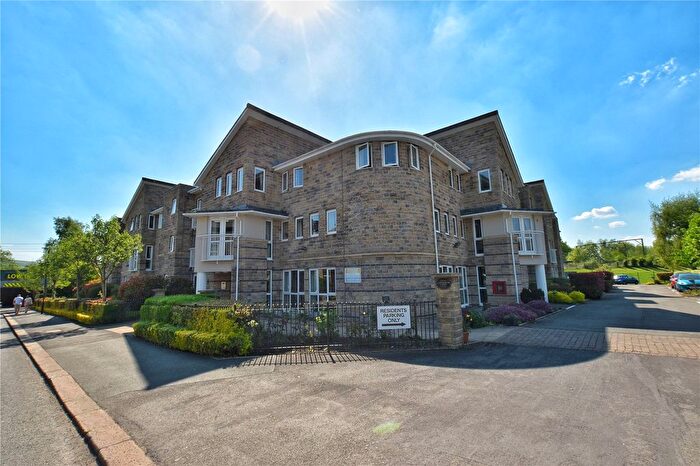 2 Bedroom Flat For Sale In North Road, Glossop, Derbyshire, SK13