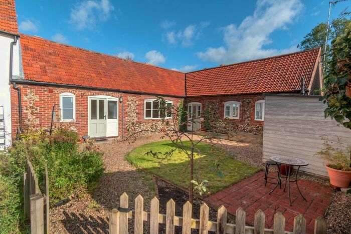 3 Bedroom Barn Conversion For Sale In The Street, West Raynham, NR21