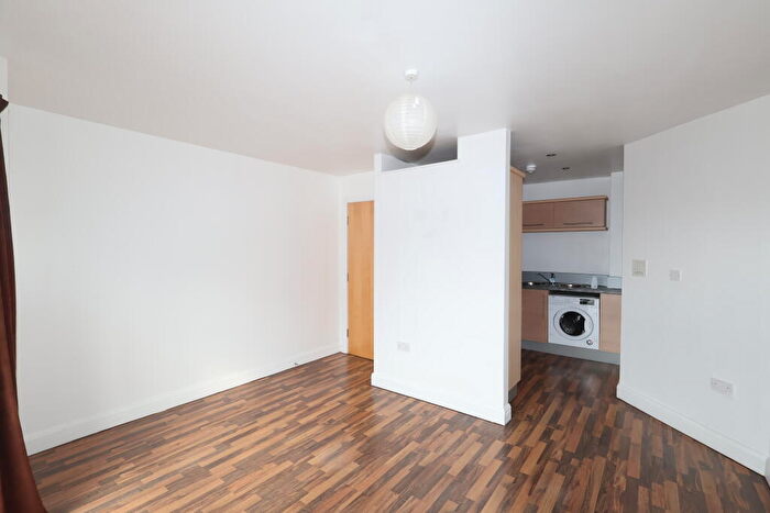 2 Bedroom Flat For Sale In Withington Road, M16