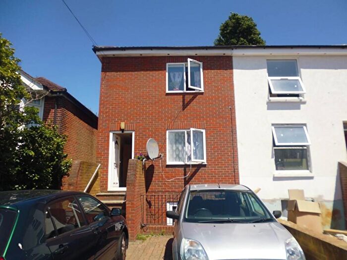 2 Bedroom Flat To Rent In |Ref: |, Park Road, Southampton, SO15