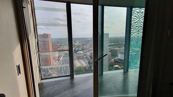 2 Bedroom Flat To Rent In Holloway Circus Queensway, Birmingham, B1