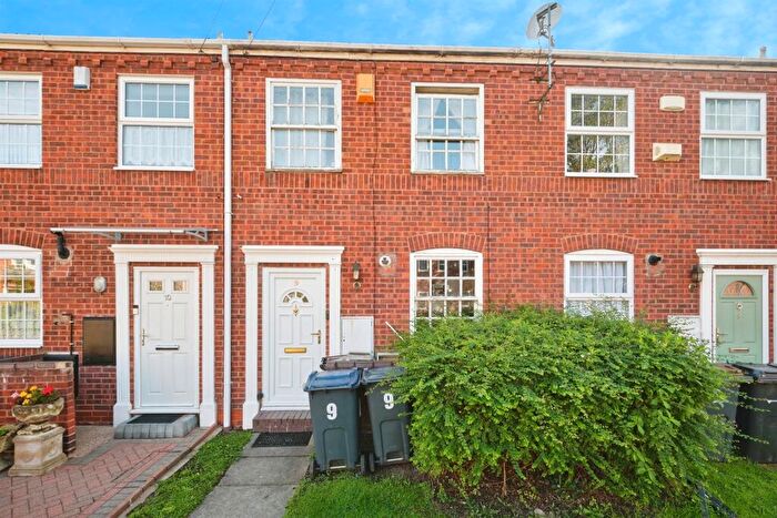 2 Bedroom Terraced House For Sale In Wyndham Road, Birmingham, B16