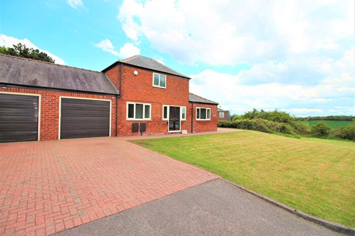 3 Bedroom Bungalow To Rent In Wood Lane, Treeton, Rotherham, S60