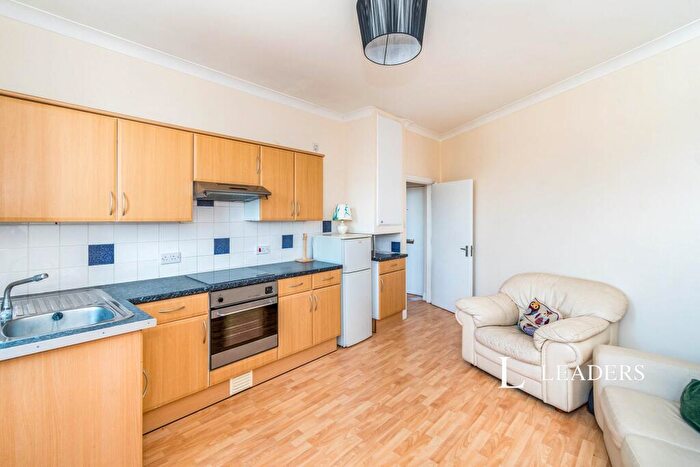 1 Bedroom Apartment To Rent In Atlantic Mansions, Ocean Village, SO14