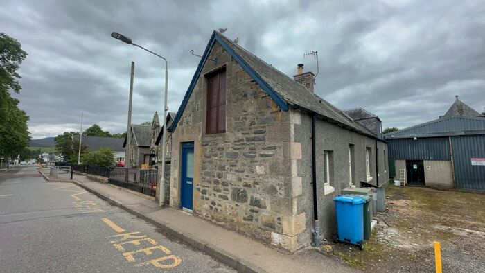 2 Bedroom Cottage For Sale In Ruthven Road, Kingussie, PH21