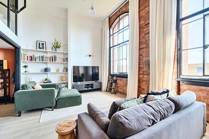 2 Bedroom Apartment For Sale In Lexington Building, Bow Quarter, London, E3