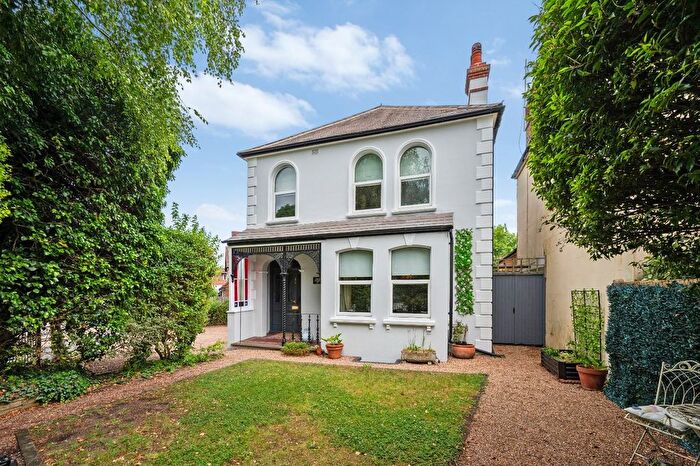 4 Bedroom Detached House For Sale In Carshalton Park Road, Carshalton, SM5
