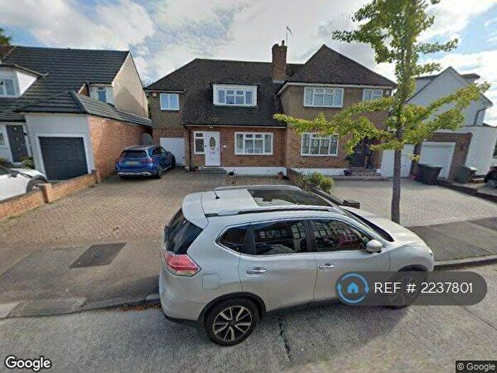 3 Bedroom Semi-Detached House To Rent In Lindsey Close, Brentwood, CM14