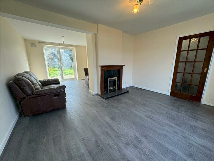 3 Bedroom End Of Terrace House To Rent In Hipswell Highway, Coventry, West Midlands, CV2