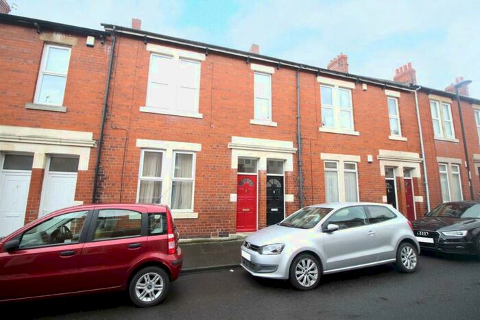 2 Bedroom Flat To Rent In Ashfield Road, Gosforth, Newcastle Upon Tyne, NE3