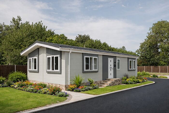 2 Bedroom Mobile/park Home For Sale In Main Road, Elvaston, Thulston, Derby, DE72