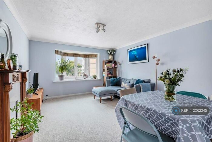 2 Bedroom Flat To Rent In Rossetti Road, London, SE16