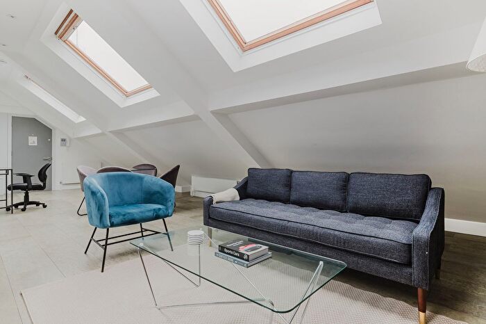 1 Bedroom Flat To Rent In Clerkenwell, London, EC1V